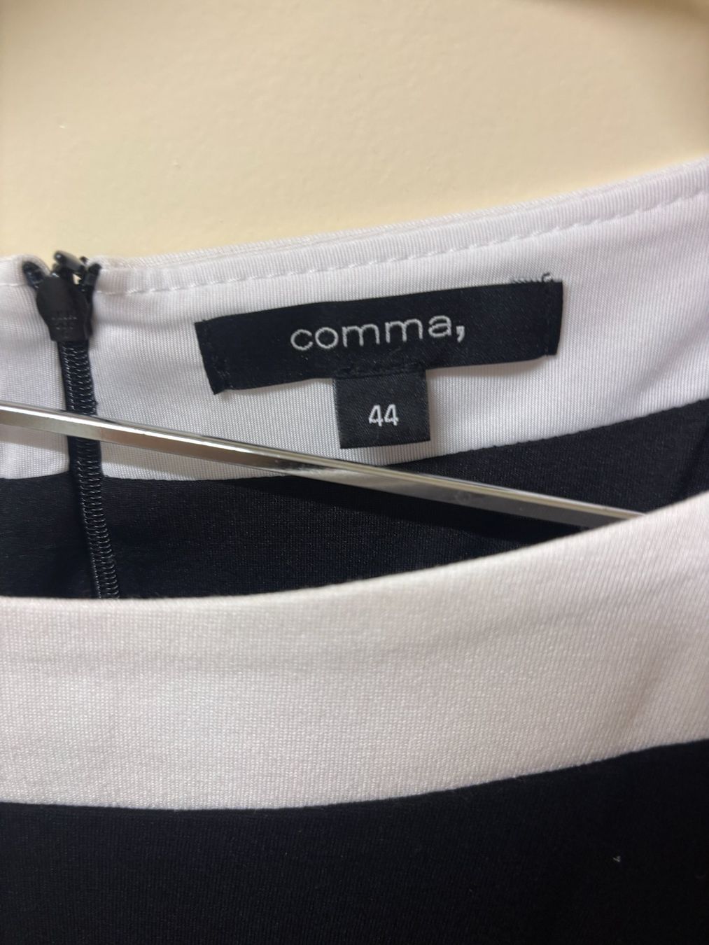 Comma Robes: comma  Damen elegante Kleid  Gr. 44 – D'occasion à Wallisellen par ASZT 2