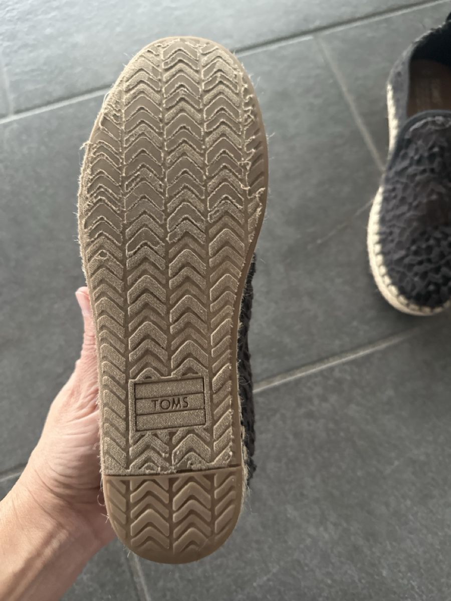 Toms Scarpe da donna: TOMS Espadrilles schwarz Gr. 36.5 – Usato da Wileroltigen venduto da torro11 3