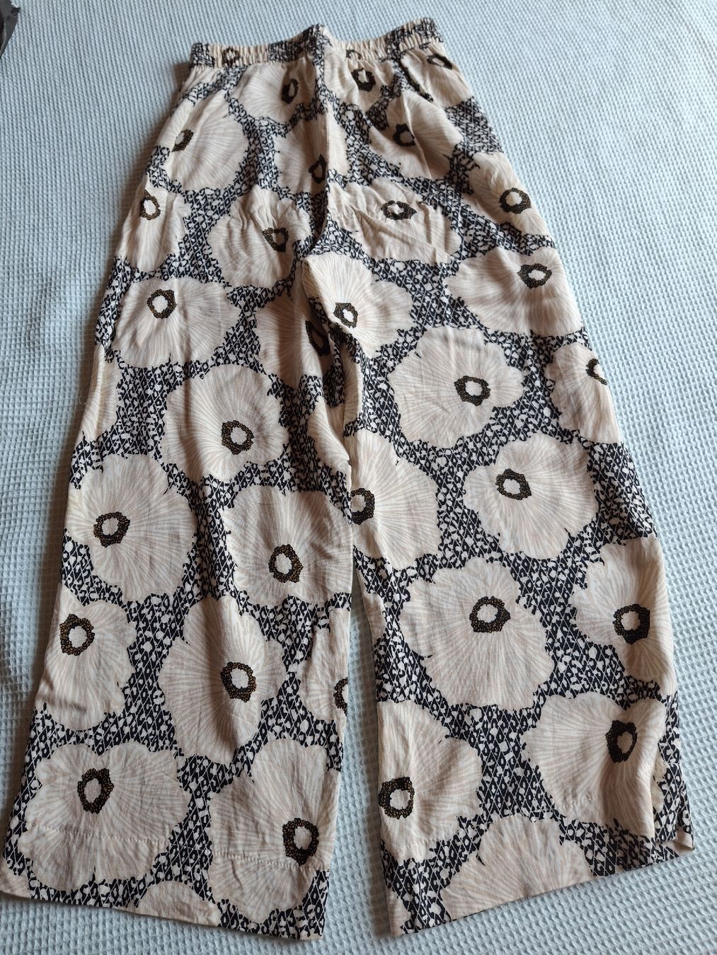 H&M Pantaloni: Pantalon fluide taille 34 marque H&M imprimé fleurs – Usato da Villiers venduto da san_jn5w 7