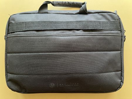 HP Notebooktasche mit Ladekabel 