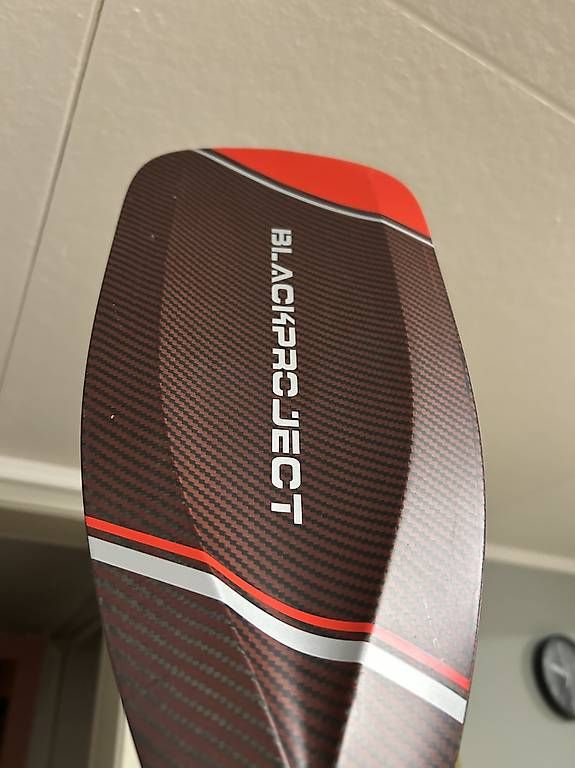 Tavole da surf e di nuoto: Black Project TEXCARBON - SUP Paddel – Usato da Solothurn venduto da KusiMueller901