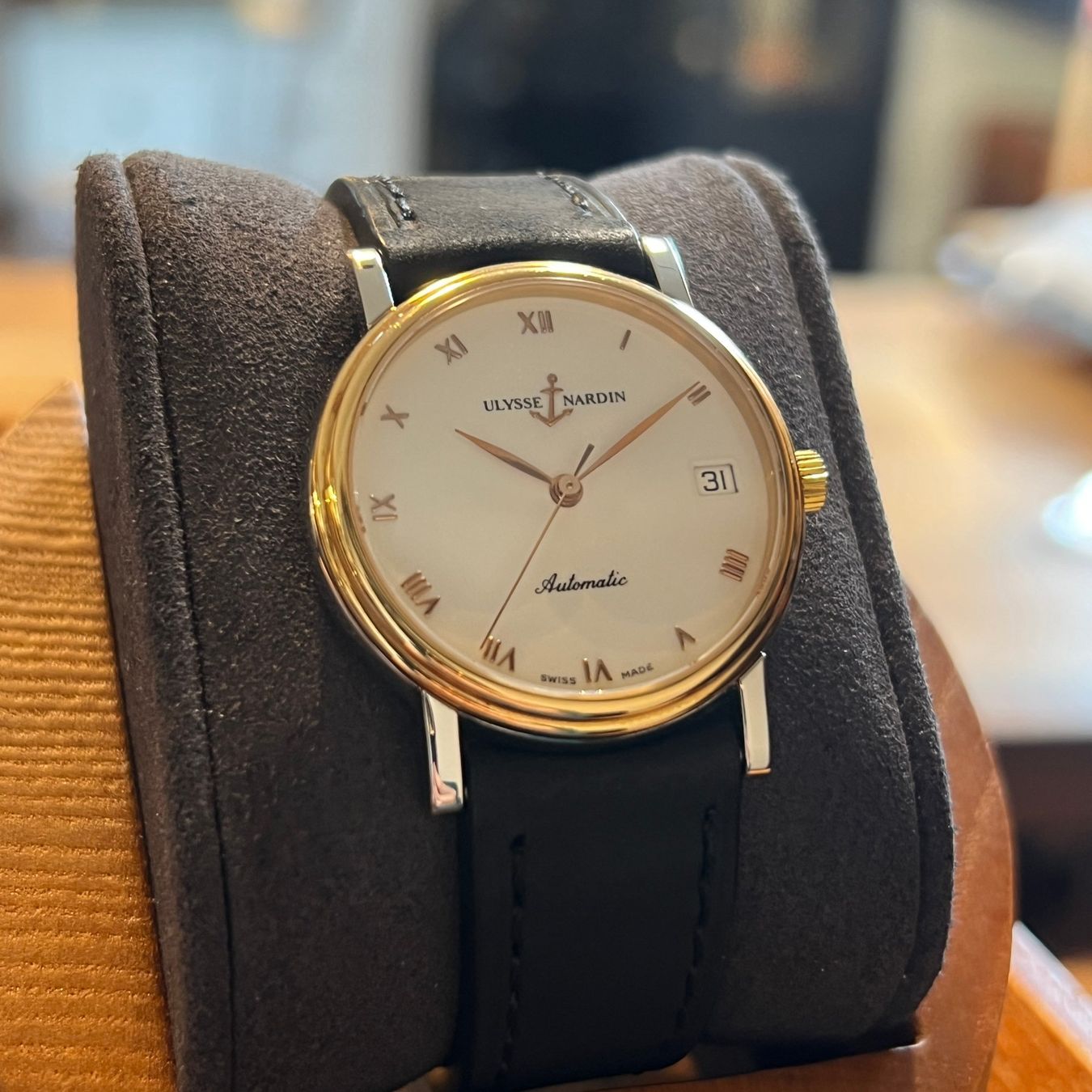 Ulysse Nardin Orologi: Ulysse Nardin Automatic Date Gold Bezel 135-22 – Usato da Carouge GE venduto da Watchaser 1