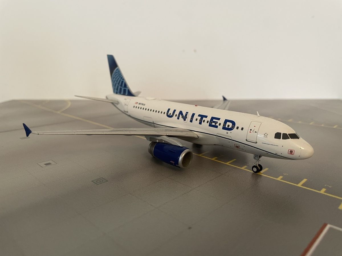 Airbus Kit di modellismo & Modellini statici: Gemini Jets A319 United 1:200 – Nuovo (secondo la descrizione) da Hinwil venduto da Yamracer 3