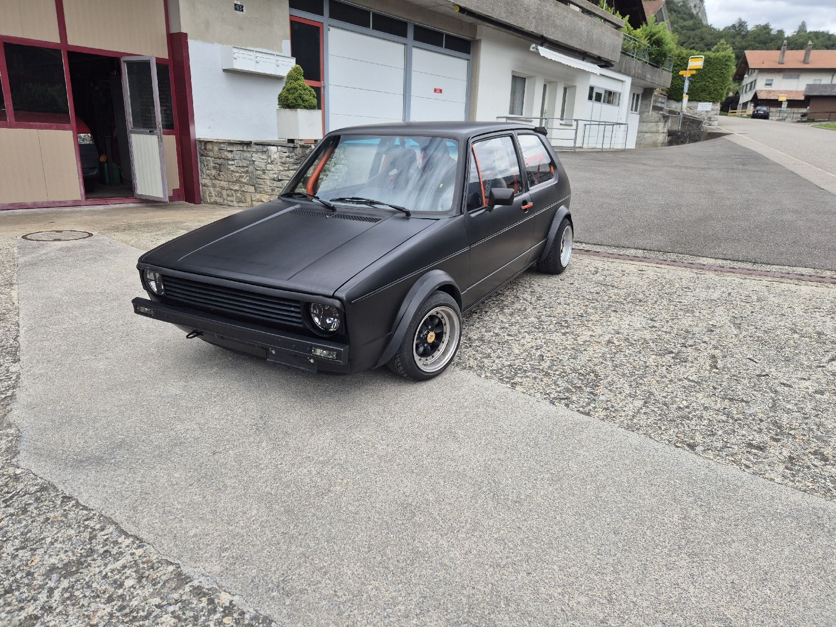 VW Automobili: VW Golf 1 GTI  – Usato da Brienzwiler venduto da Bambus9197