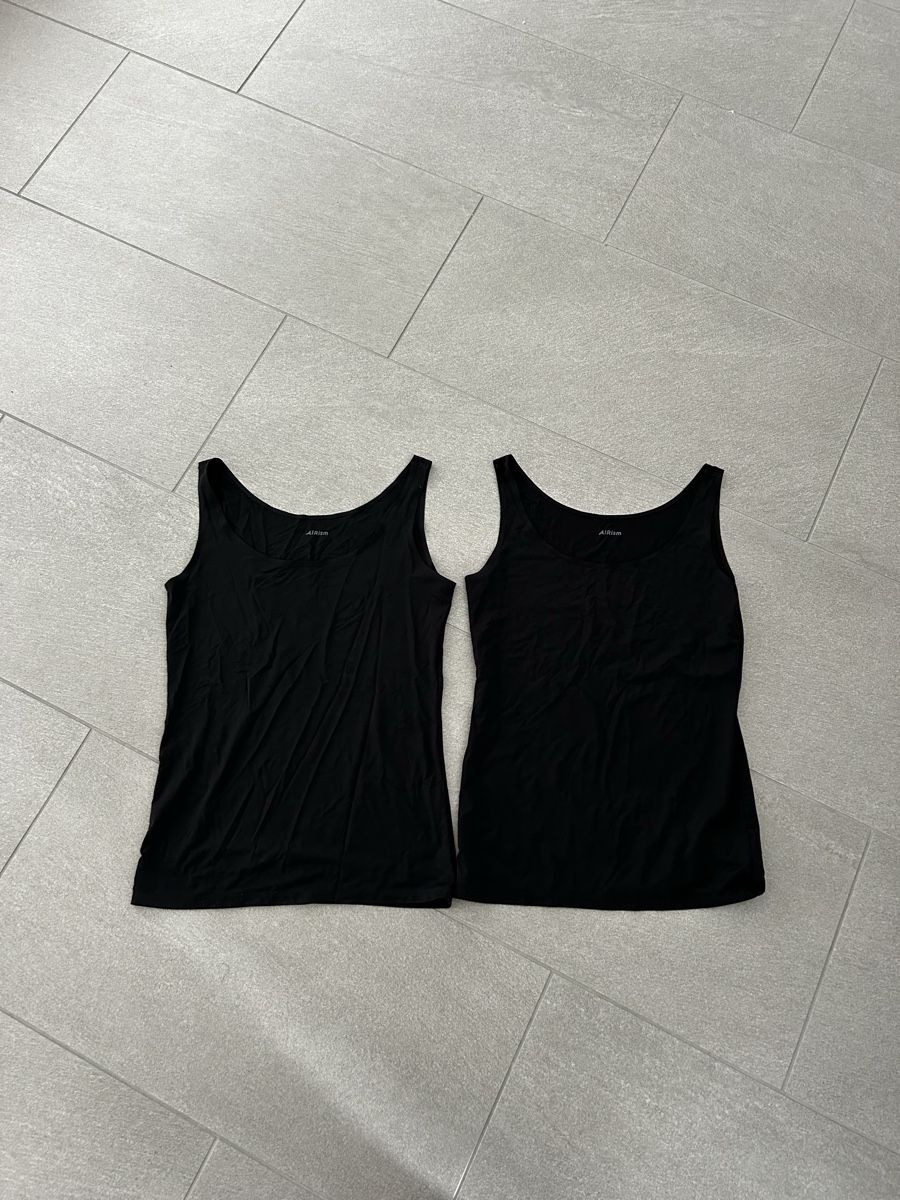Uniqlo T-shirt: Uniqlo Basic Shirt S 2 x Schwarz  – Usato da Zürich venduto da cos_b629 3