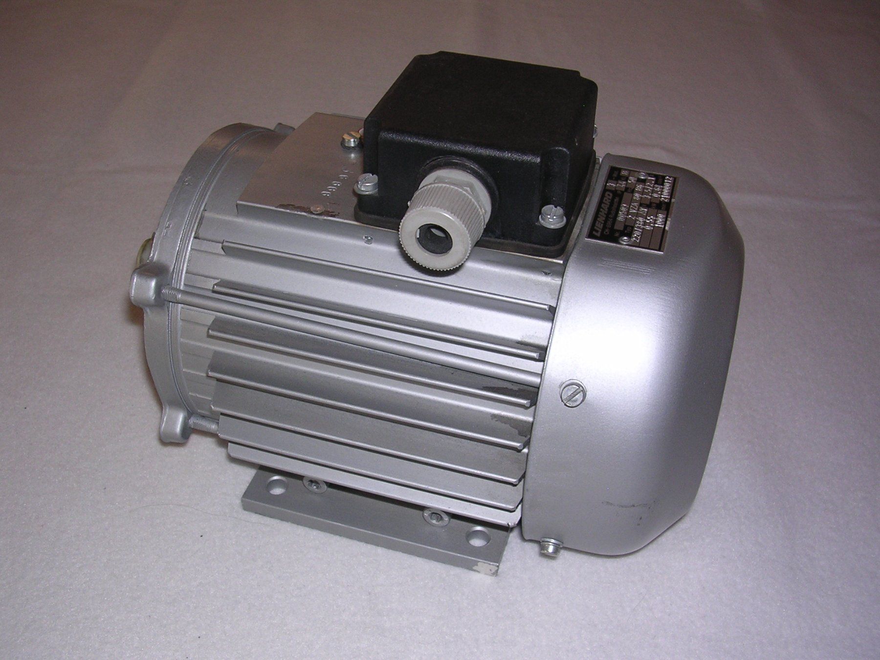 Motori: Neuer Drehstrommotor 2 VZA 80 B6 – Nuovo (secondo la descrizione) da Trun venduto da Romi066