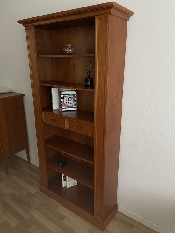 Scaffali: Klassisches Bücherregal mit Schubladen | Edles Design | – Usato da Dietikon venduto da lir_6b7c 2