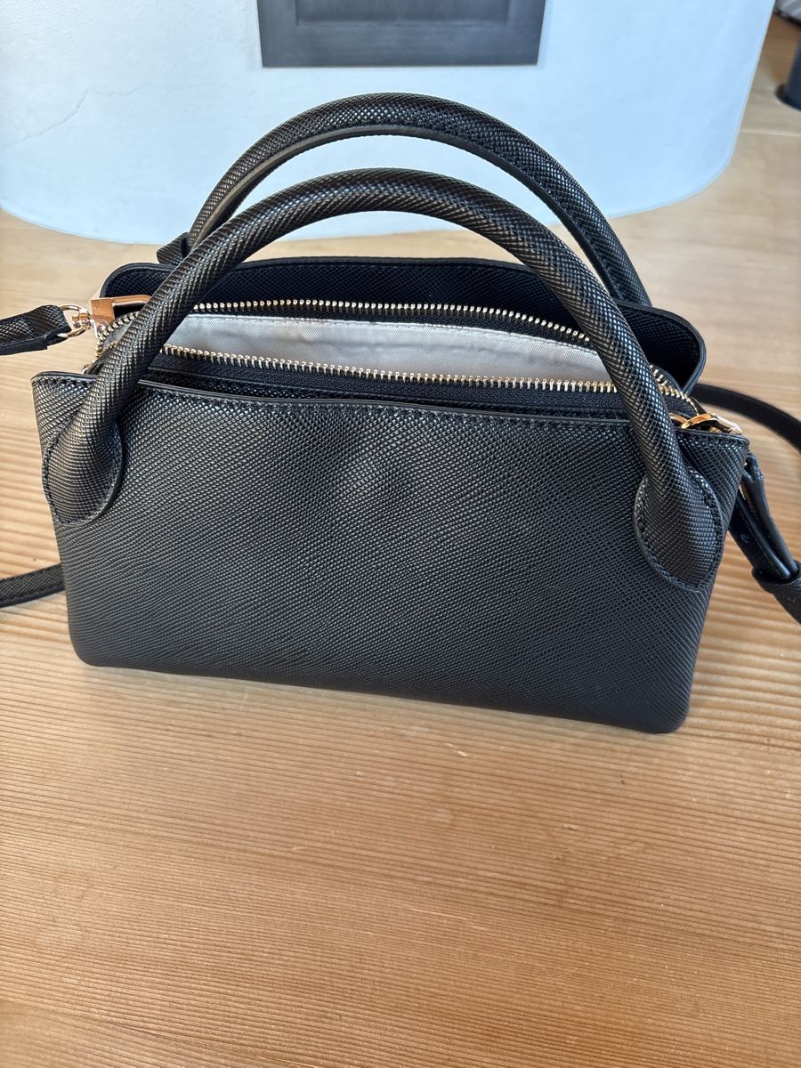 Guess Borse da donna: Neue kleine Tasche von GUESS – Nuovo (secondo la descrizione) da Môtier (Vully) venduto da Iljos 3