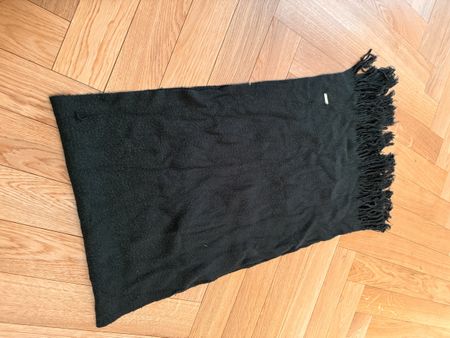 Dunkelgrüner Schal H&M