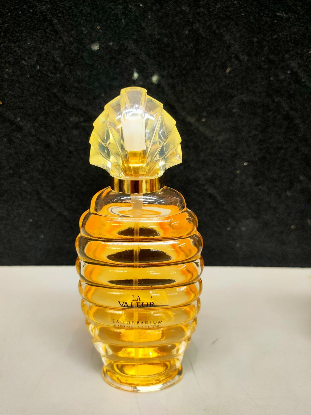 Parfums & Eau de Toilette: LA VALEUR – D'occasion à Genève par Leboucheoreilles