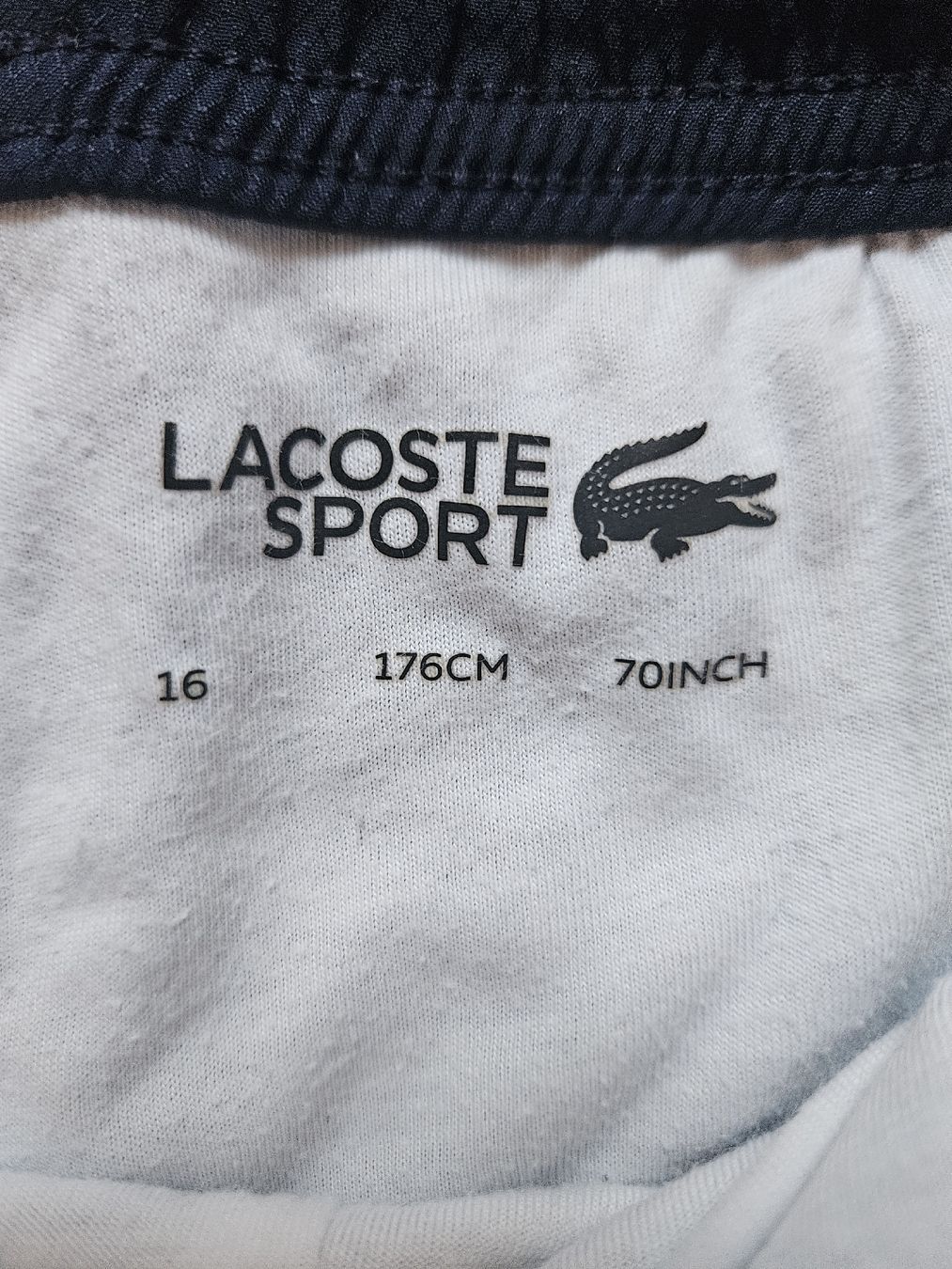 Lacoste Pantaloni: Lacoste Trainingshose, dunkelblau, Grösse M – Usato da Zürich venduto da sam_w2ks 1