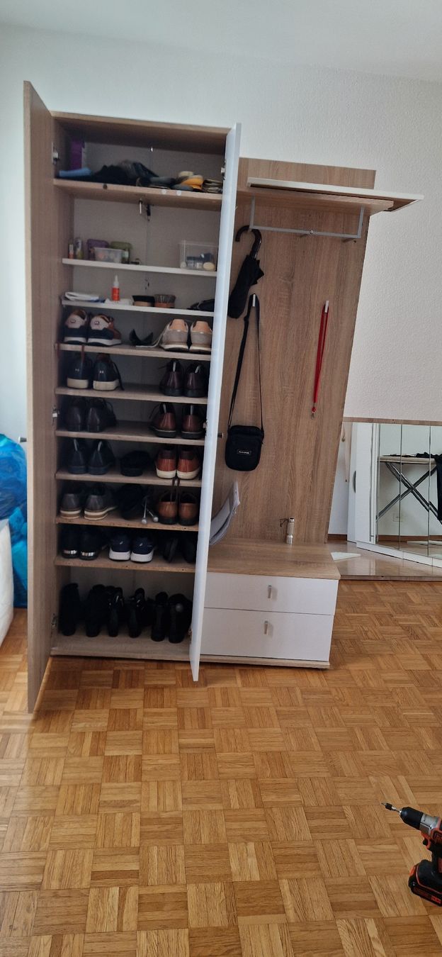 Armadi: schuhe schrank/Garderobe – Usato da basel venduto da oen25kze 2