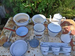 Lot: 11 Teile altes Emailgeschirr