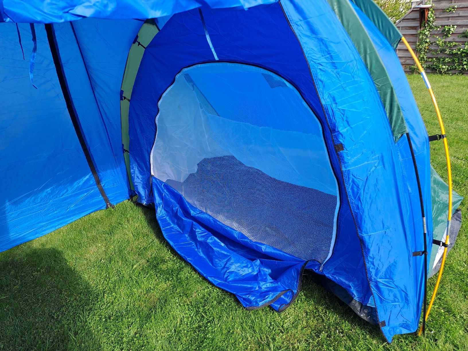 Tentes: Zelt mit 2 Schlafkammern – D'occasion à Schötz par Alesig71 1