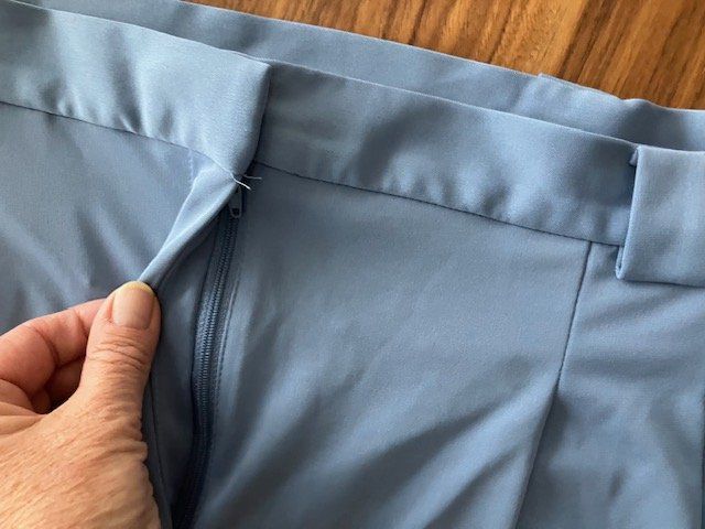 H&M Pantaloni: elastische, jeans-blaue, hose +/- gr. 50 – Usato da Schwarzenberg LU venduto da kindler007 2