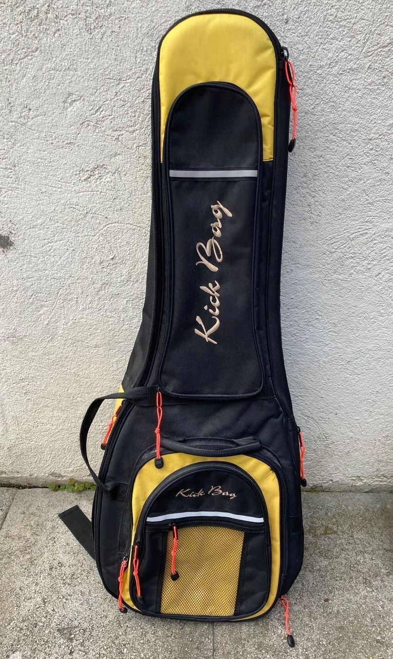 Strumenti musicali: Gitarre mit Tragsack – Usato da Langnau am Albis venduto da oltschi 2