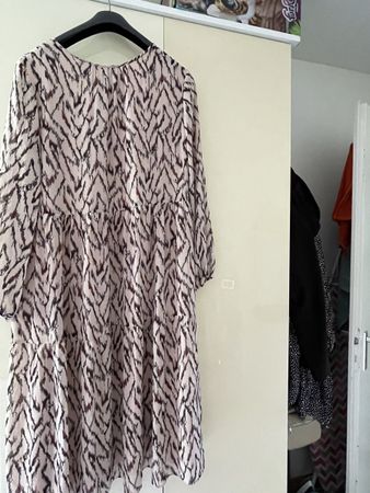 Neues wunderschönes Kleid ( Marke: S Oliver)
