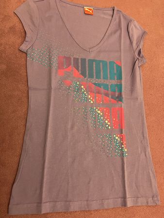 Puma T-Shirt Damen V-Ausschnitt Lila Gr. S - Super Zustand