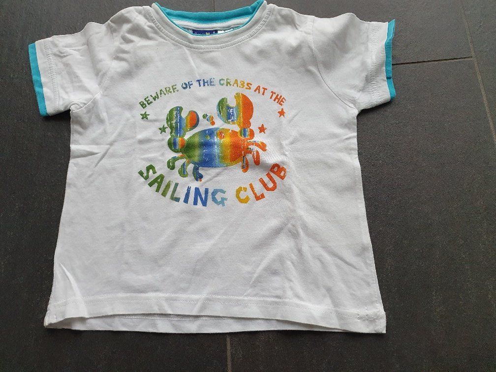 Camicie, T-shirt & Polo: T-Shirt Gr. 98/104 – Usato da Oberegg venduto da Roberto24