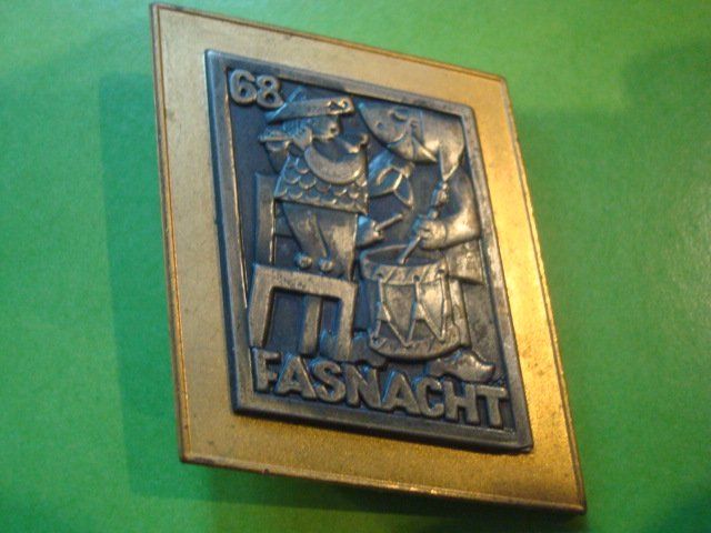 Placchette & Badge: Plakette, Gold - 1968 – Usato da Riehen venduto da Baerewaegli