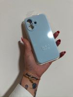 Neuwertige, hellblaue Silikon Handyhülle für IPhone 17
