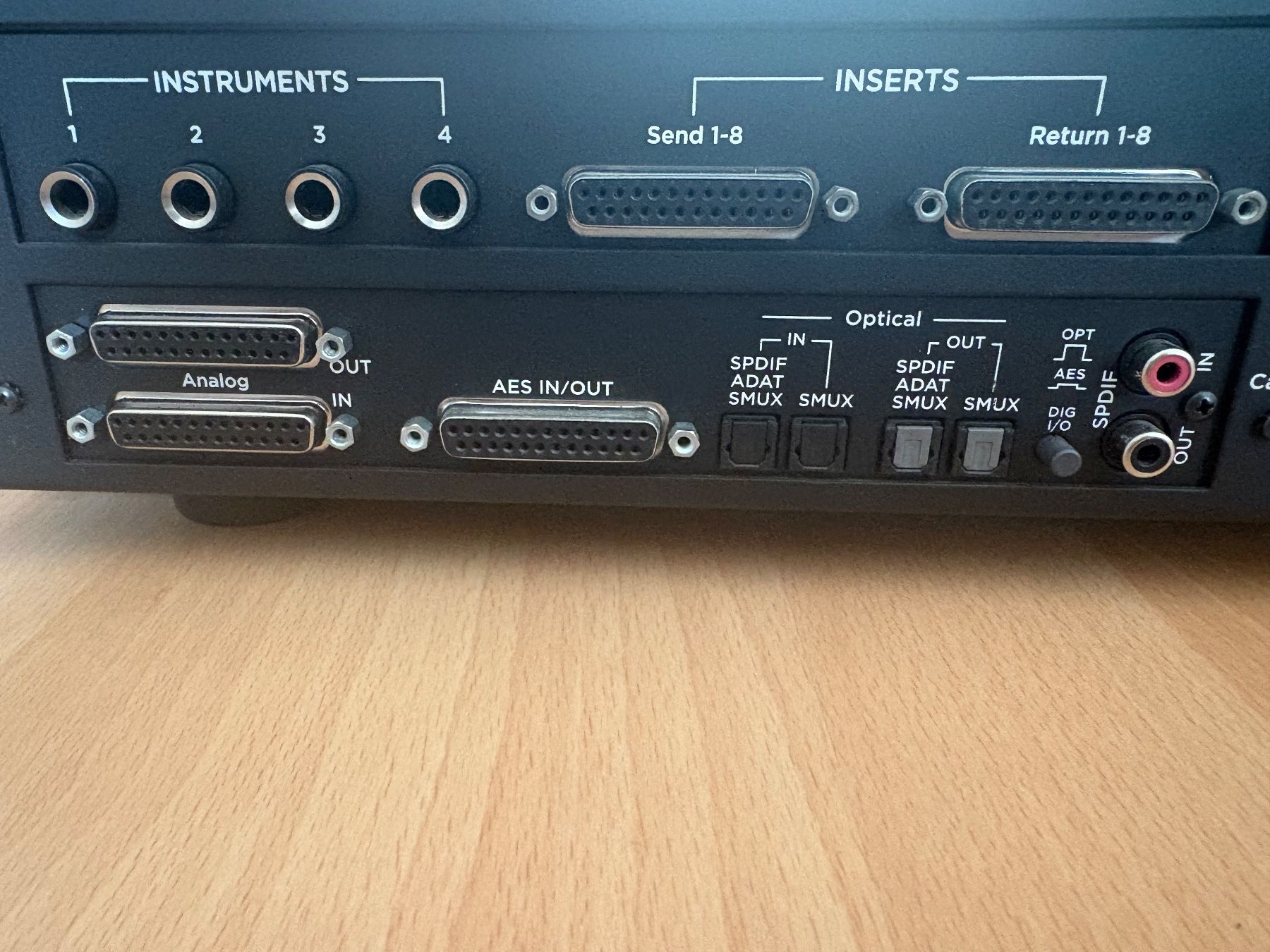 Apogee Attrezzatura per studi di registrazione: Apogee Symphony I/O - 8x8 Mic Preamps – Usato da Luzern venduto da seisend 2