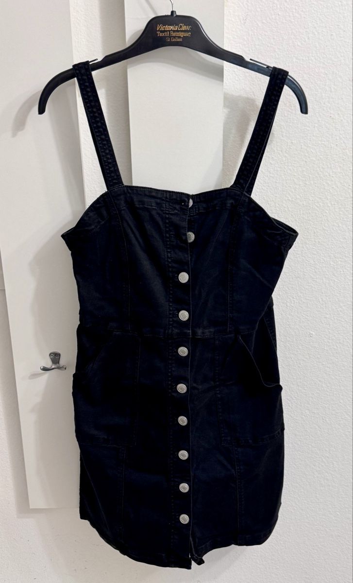 Vestiti: jumpsuit Schwarz Gr.40 – Usato da St.Gallen venduto da pep_2gfq