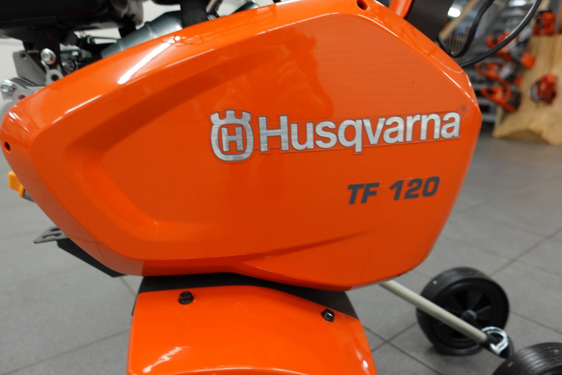 Tutte le macchine: Motorhacke TF120 Husqvarna – Nuovo e nell'imballaggio originale da Rüegsbach venduto da Garage3418 1