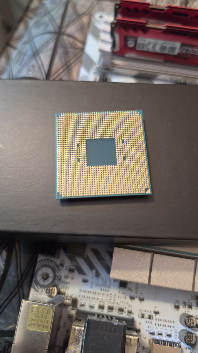 Amd PCs: Ryzen 7 1700 – D'occasion à Bauma par aaron0.01 1