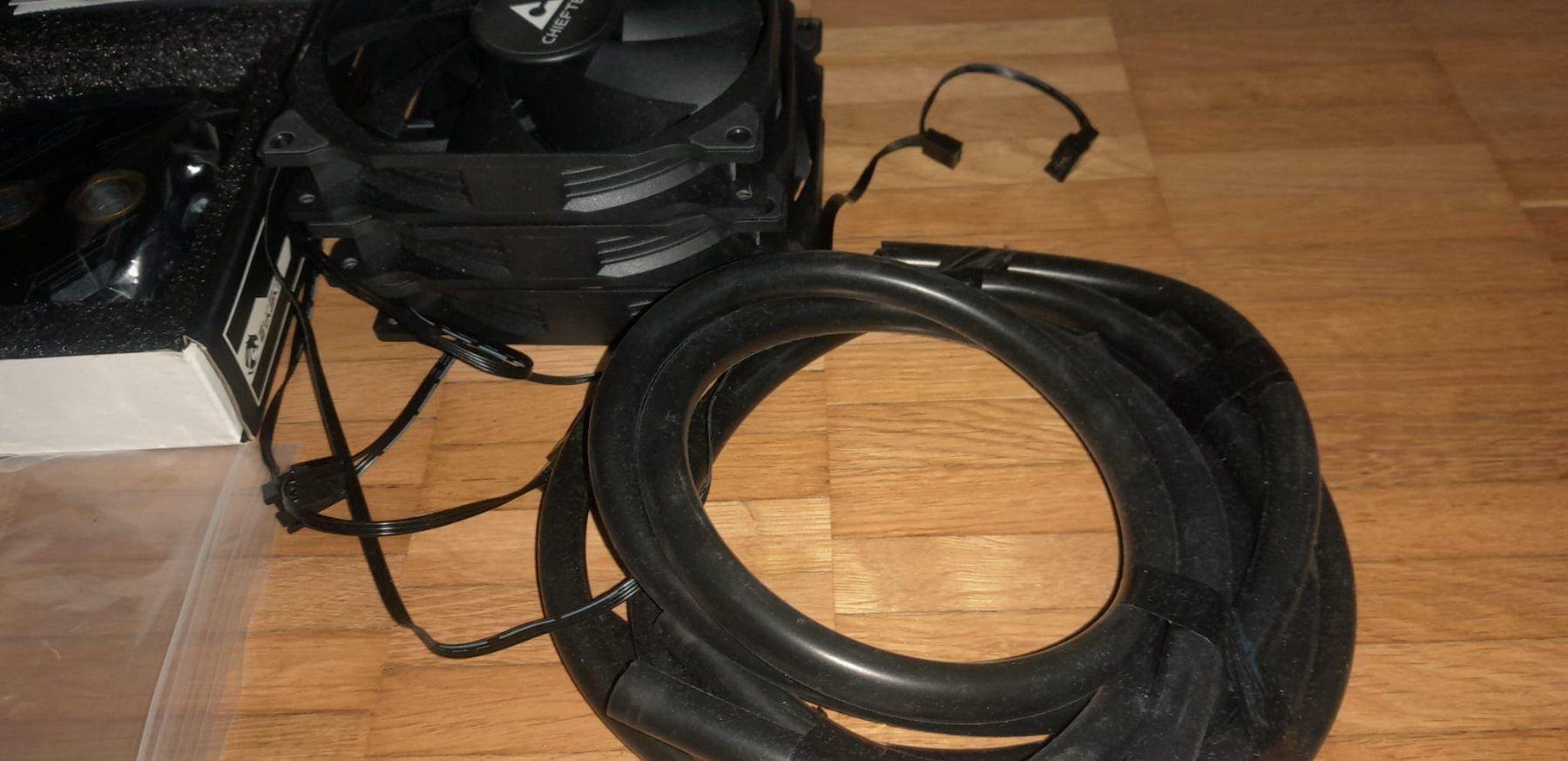 Composants électroniques: Komponenten für PC-Wasserkühlungen – Neuf (Voir description) à Bellinzona par tah_v5tl 8