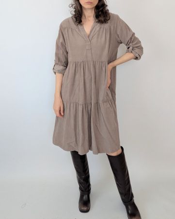 Braunes Cordkleid, Grösse M, perfekt für den Herbst!
