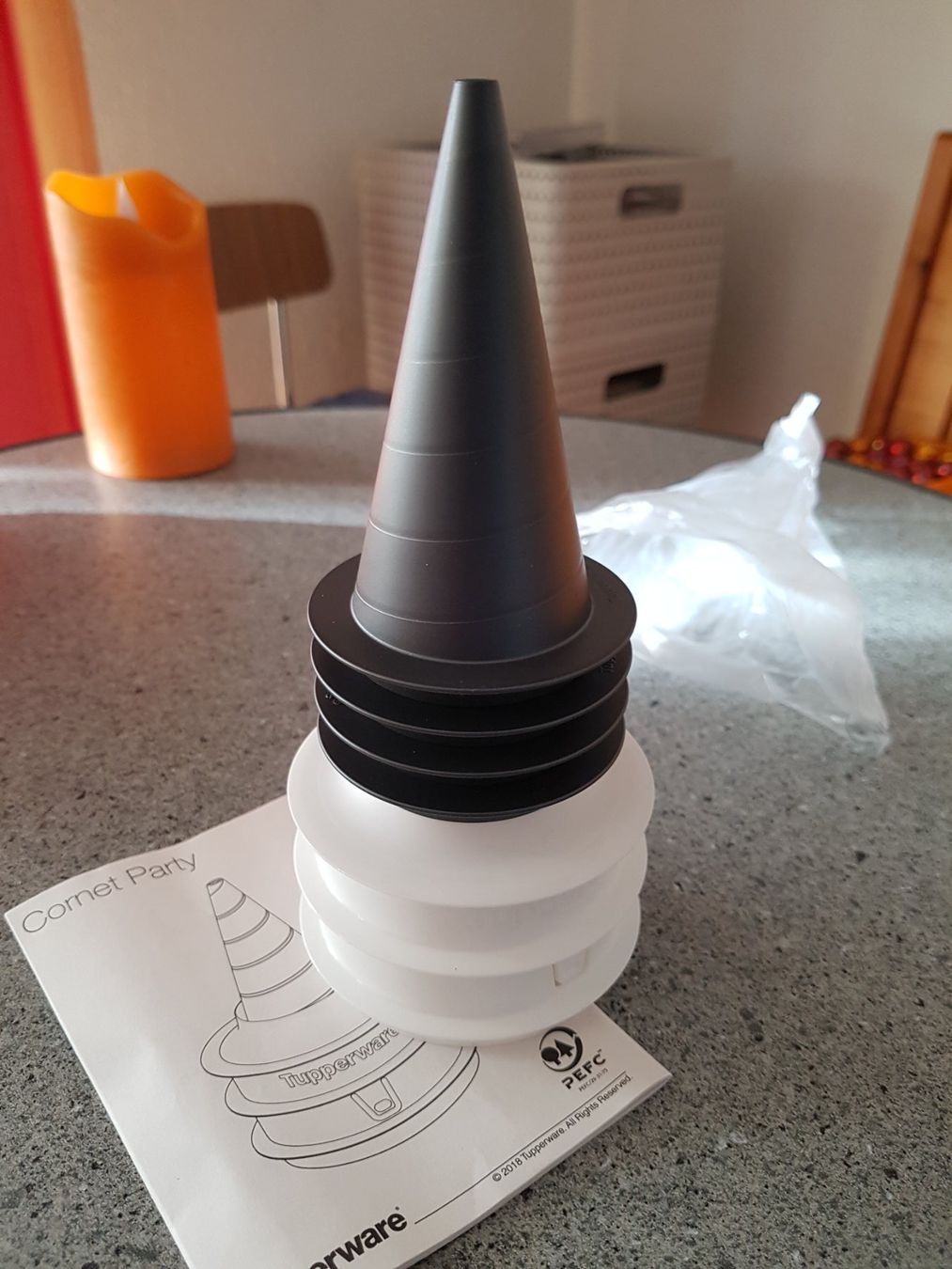 Tupperware Contenitori & Simili: Ultra Pro Cornetti – Nuovo e nell'imballaggio originale da Hasle b. Burgdorf venduto da buddle32