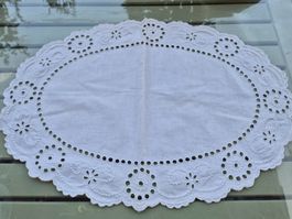 Richelieu Deckeli mit Stickerei, Landhausstil, vintage