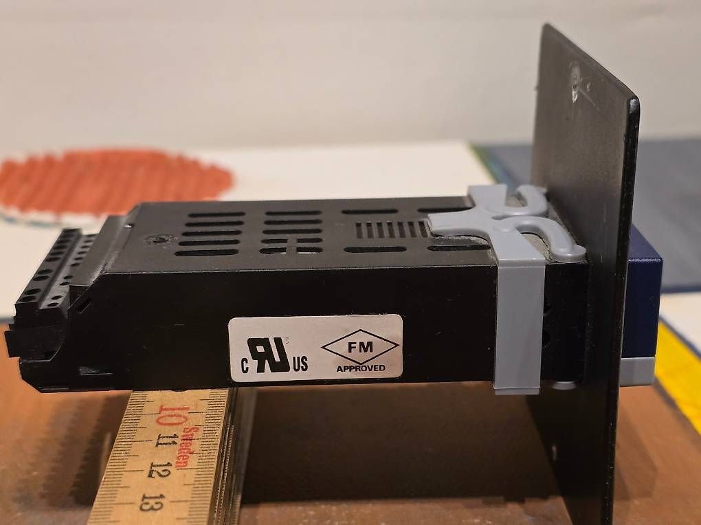 Misurare: Jumo Temperaturregler iTRON 32 – Usato da Bolligen venduto da sellenberger61 1