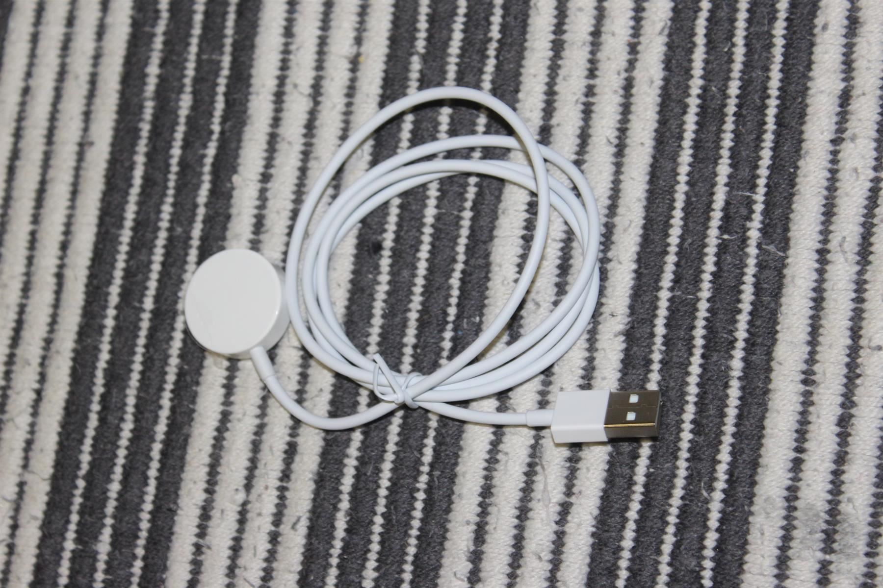 Accessori per Smartwatch: Ladegerat  Kabel USB  apple watch – Nuovo (secondo la descrizione) da Kirchdorf AG venduto da Aarereuss 5