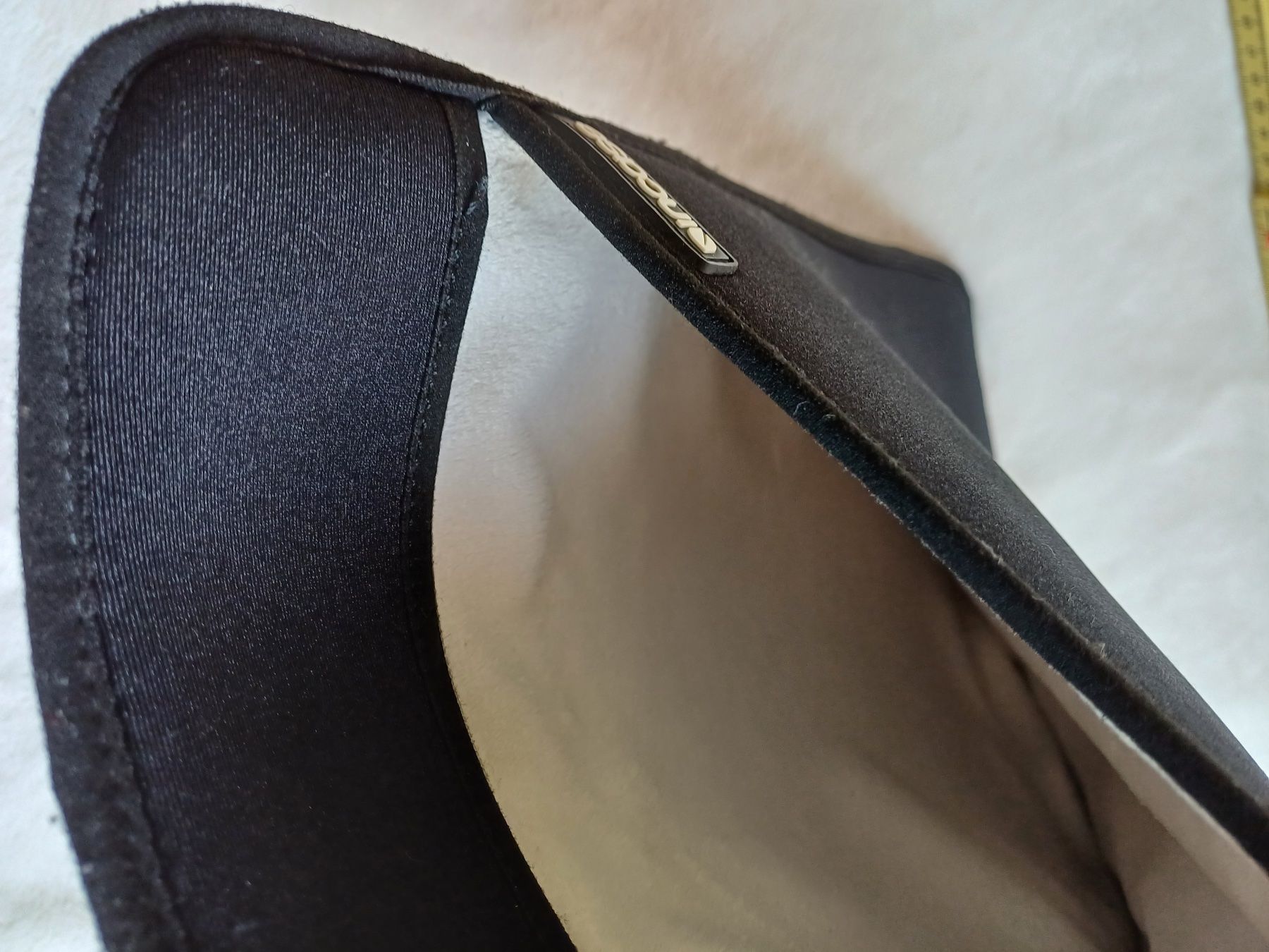 Incase Covers & Taschen: gepolsterte Laptoptasche - Marke: Incase – Gebraucht aus Würenlos von Abracadabra26 6