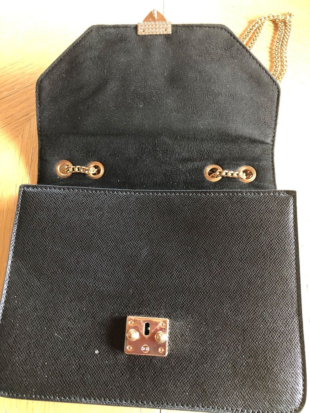 Maddison Borse da donna: Umhängetasche schwarz – Usato da Schübelbach venduto da Dolly990_2 1