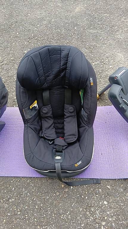 Seggiolini per auto: Kindersitz packet – Usato da Bärschwil venduto da Burezmorge 2