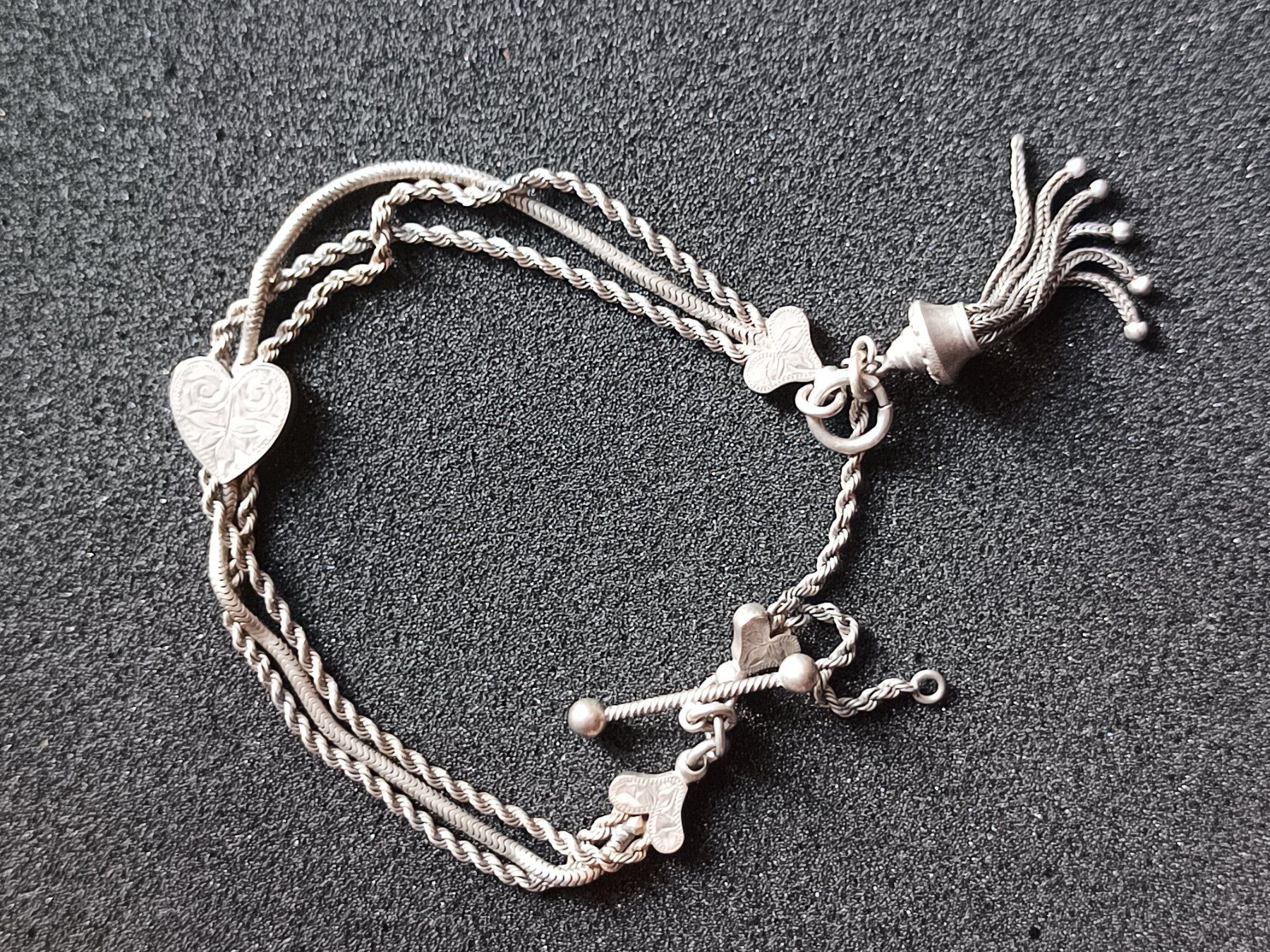 Bracciali & Braccialetti: 21 Gramm Silber Schmuck Vintage Silberarmband mit Herz – Usato da Winterthur venduto da sekkohsam