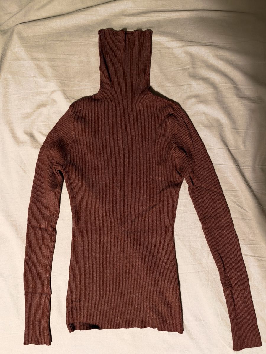 Pulls & Sweat-shirts: Brauner Rollkragenpullover (Gr. S) – D'occasion à Buttikon SZ par maticivy