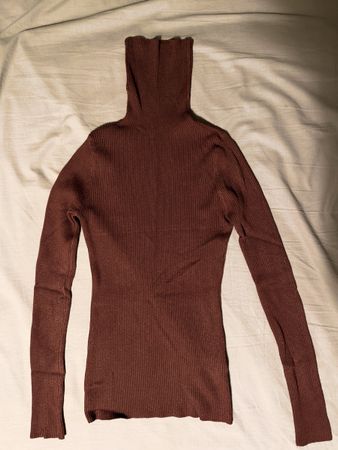 Brauner Rollkragenpullover (Gr. S)
