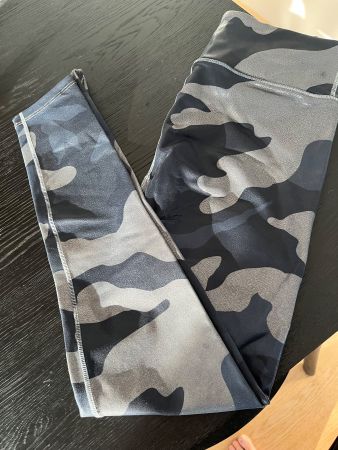 Noli Yoga Hose (Neu)