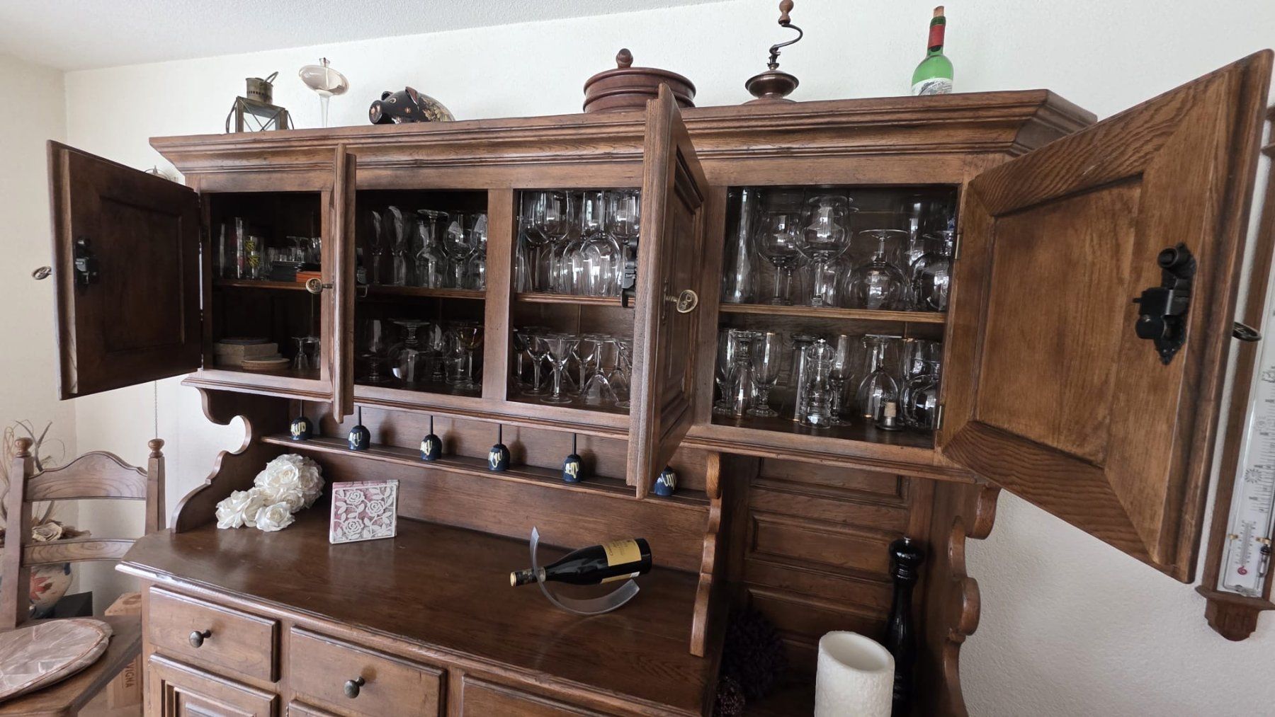 Credenze: Buffet und Stühle aus massiver Eiche - von Bamax – Usato da Thun venduto da Crown7 1