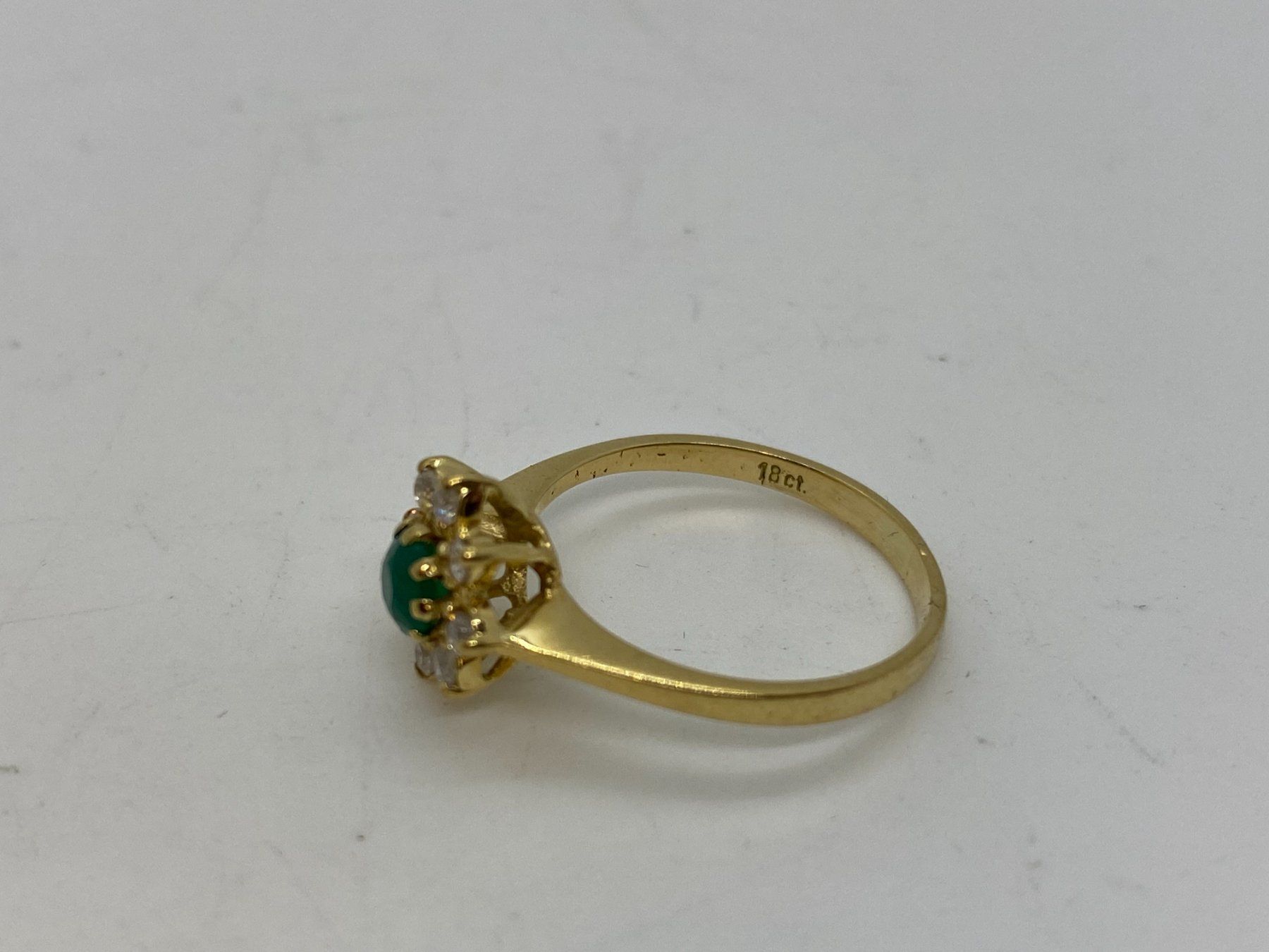 Ringe: GOLD Ring mit grünem Stein 18K / 750 Gr. 50 /// E611  – Gebraucht aus Bern von  2