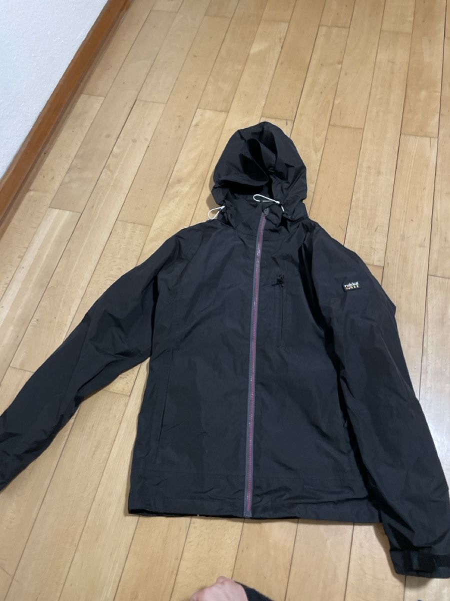 Rukka Vestes: Rukka Black Rain Jacket - Size 36 – D'occasion à Luzern par san_6mzy