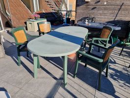 Gartentisch und 4 Gartenstühle Kunststoff grün gebraucht