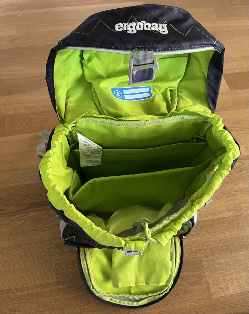 Ergobag Borse & Zaini: Ergobag pack - Schulrucksack Set – Usato da Horgen venduto da Tootall 3