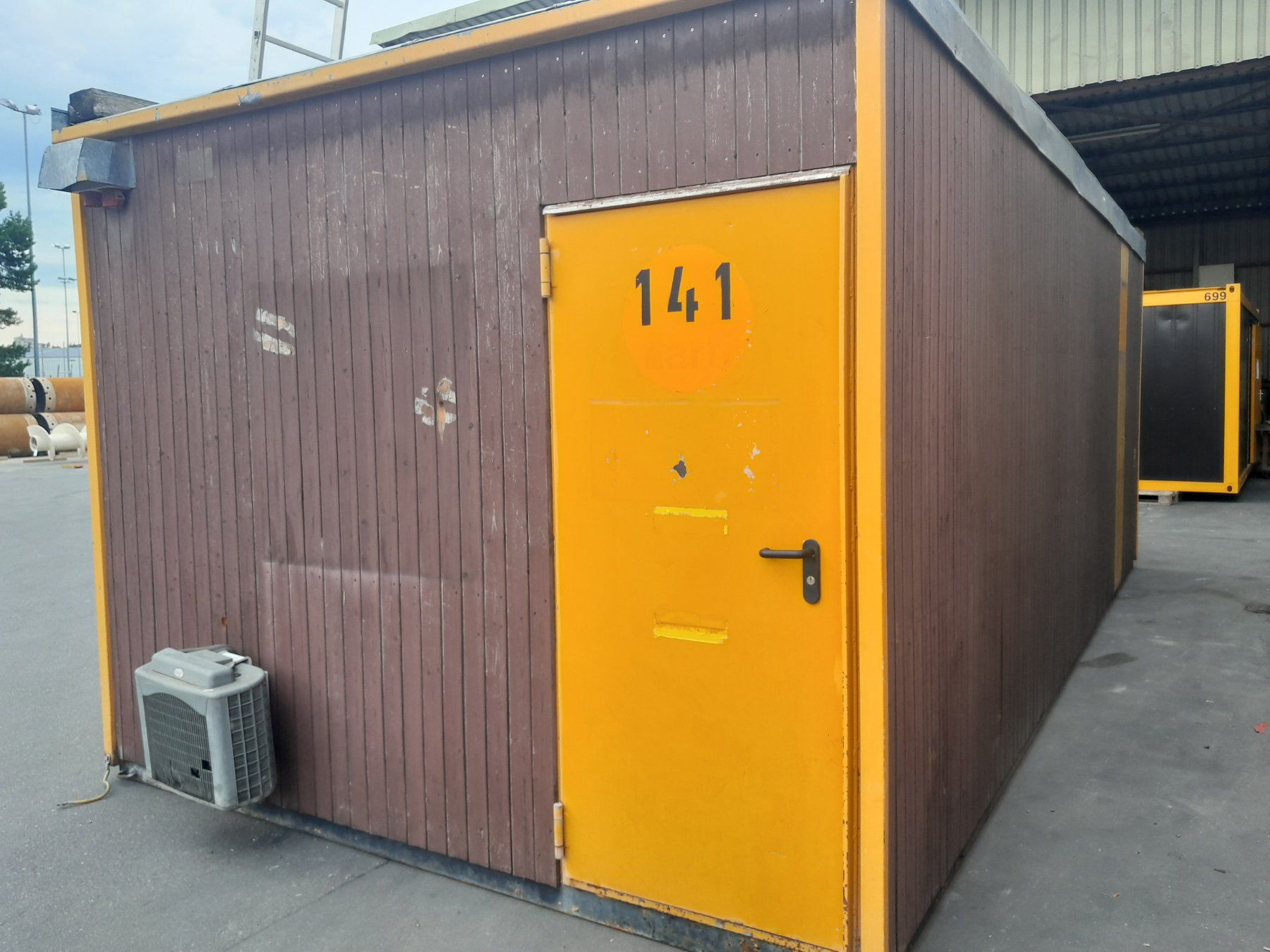 Contenitori edile: Bürocontainer 7.00m x 3.30m – Usato da Regensdorf venduto da MAGZH