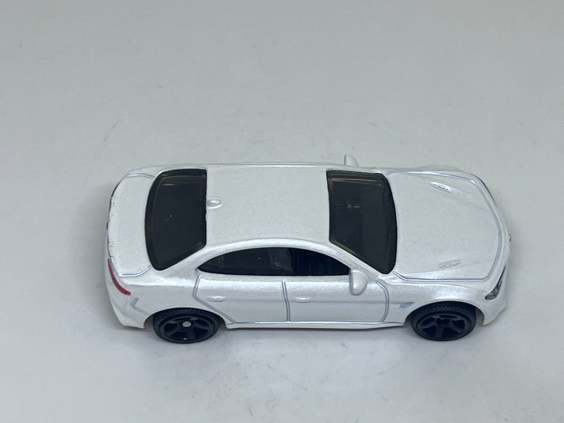 Matchbox Modellini d'auto: Matchbox 2016 Alfa Romeo Giulia #673 – Usato da Wildegg venduto da LaaBoutique 1