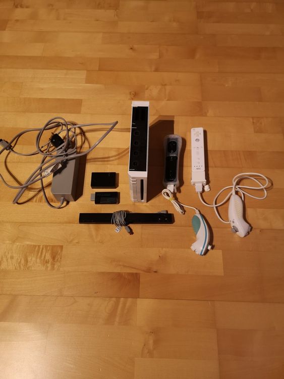 Nintendo WII (US), inkl 2x controller, 30x Games HDD, HDMI Kaufen auf